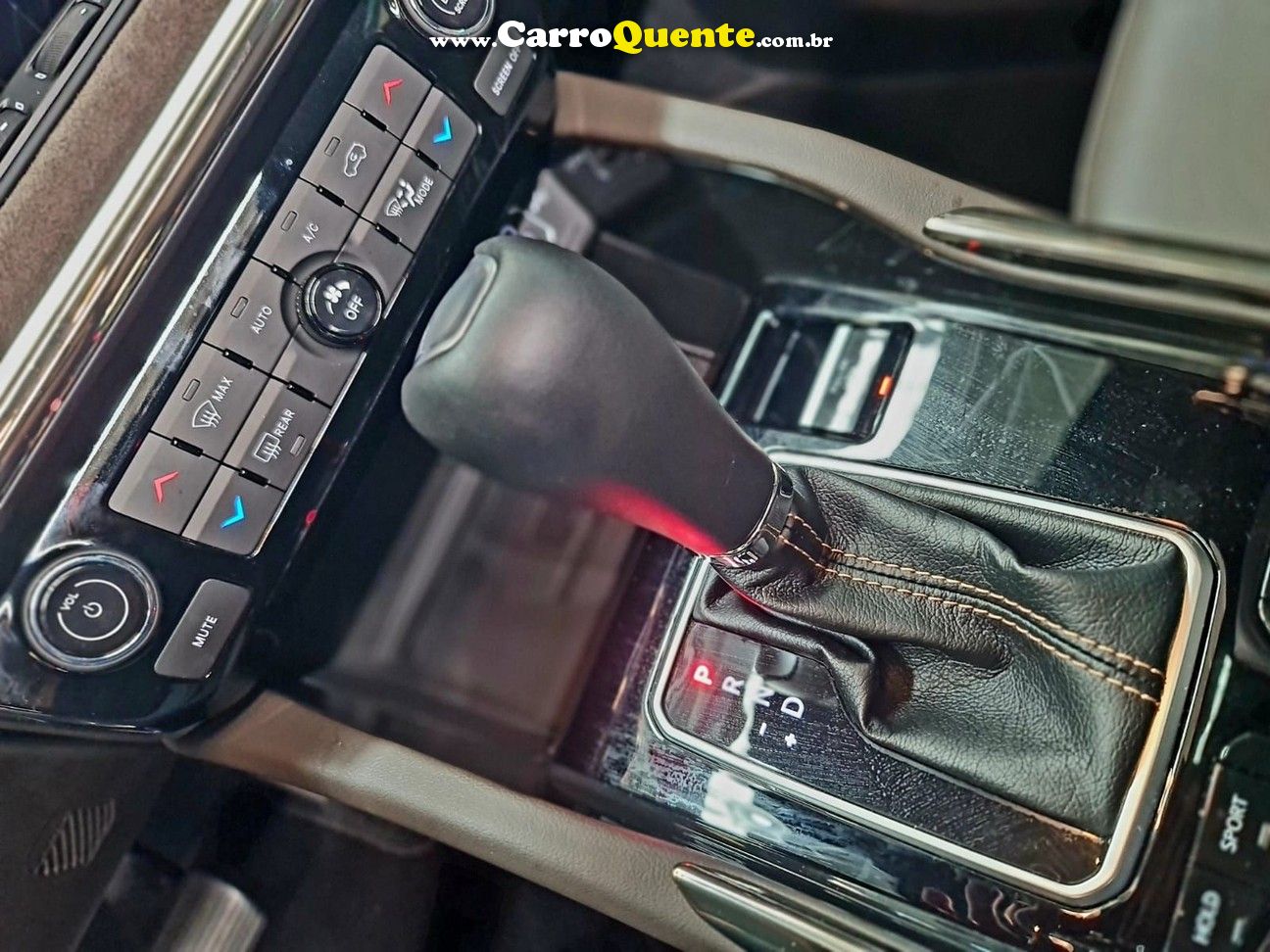JEEP COMMANDER 1.3 T270 TURBO OVERLAND 2023 - Loja