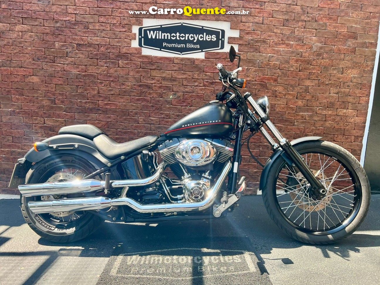 HARLEY-DAVIDSON SOFTAIL BLACKLINE 2012 - Loja