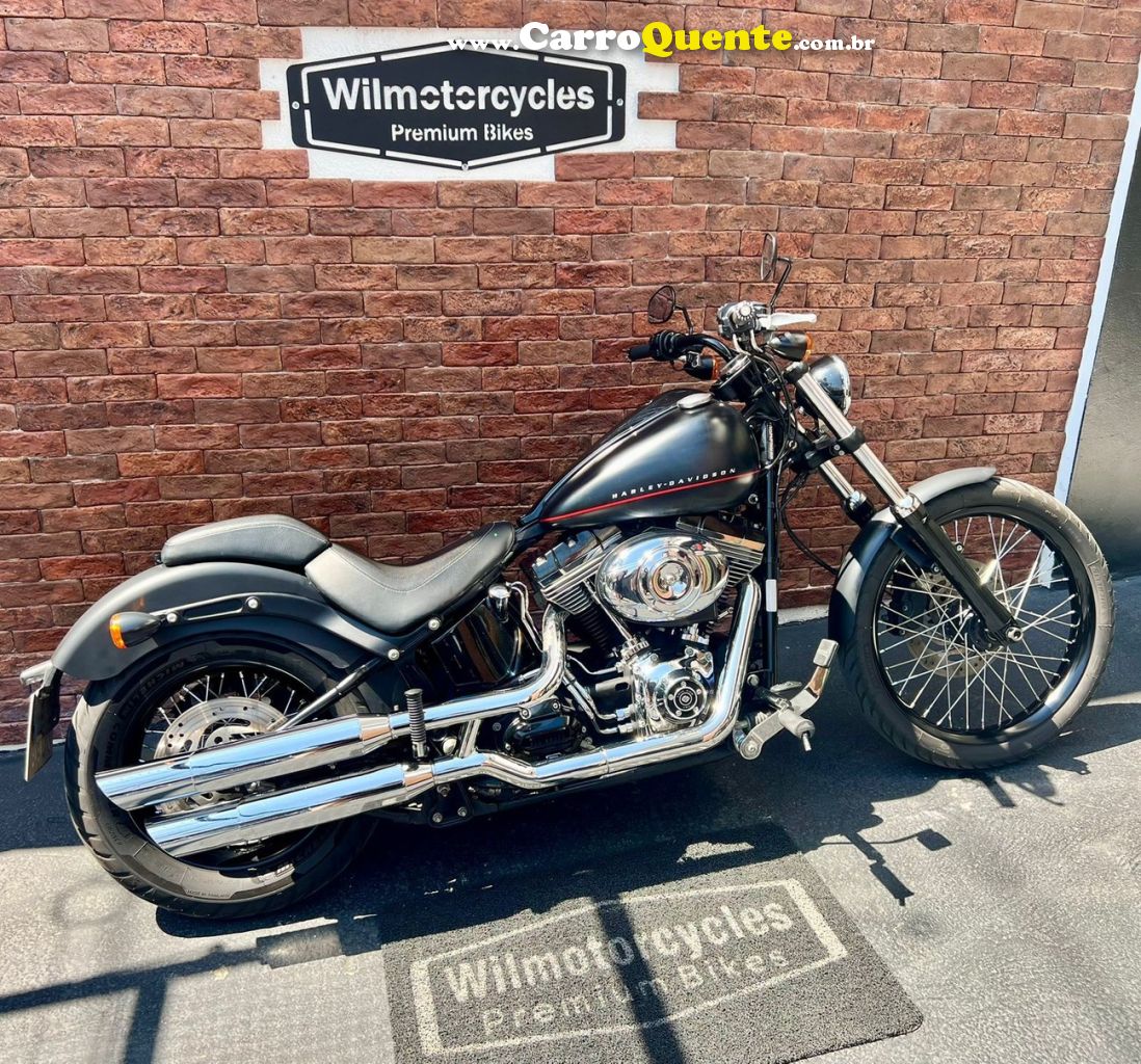 HARLEY-DAVIDSON SOFTAIL BLACKLINE 2012 - Loja