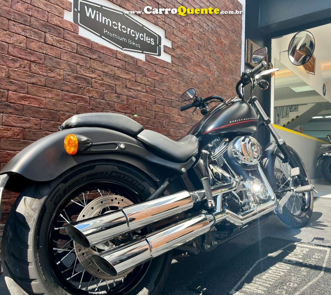 HARLEY-DAVIDSON SOFTAIL BLACKLINE 2012 - Loja