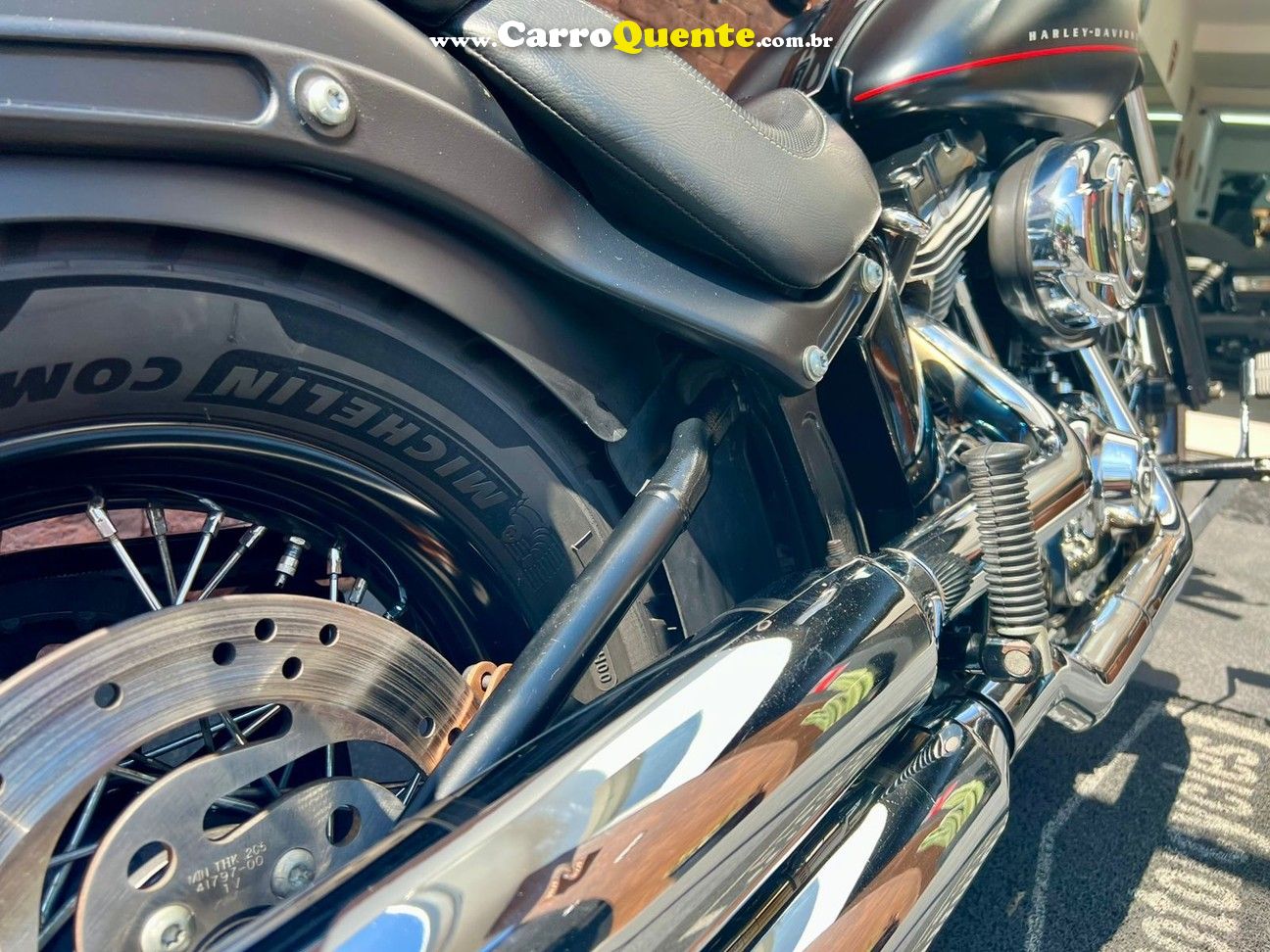 HARLEY-DAVIDSON SOFTAIL BLACKLINE 2012 - Loja