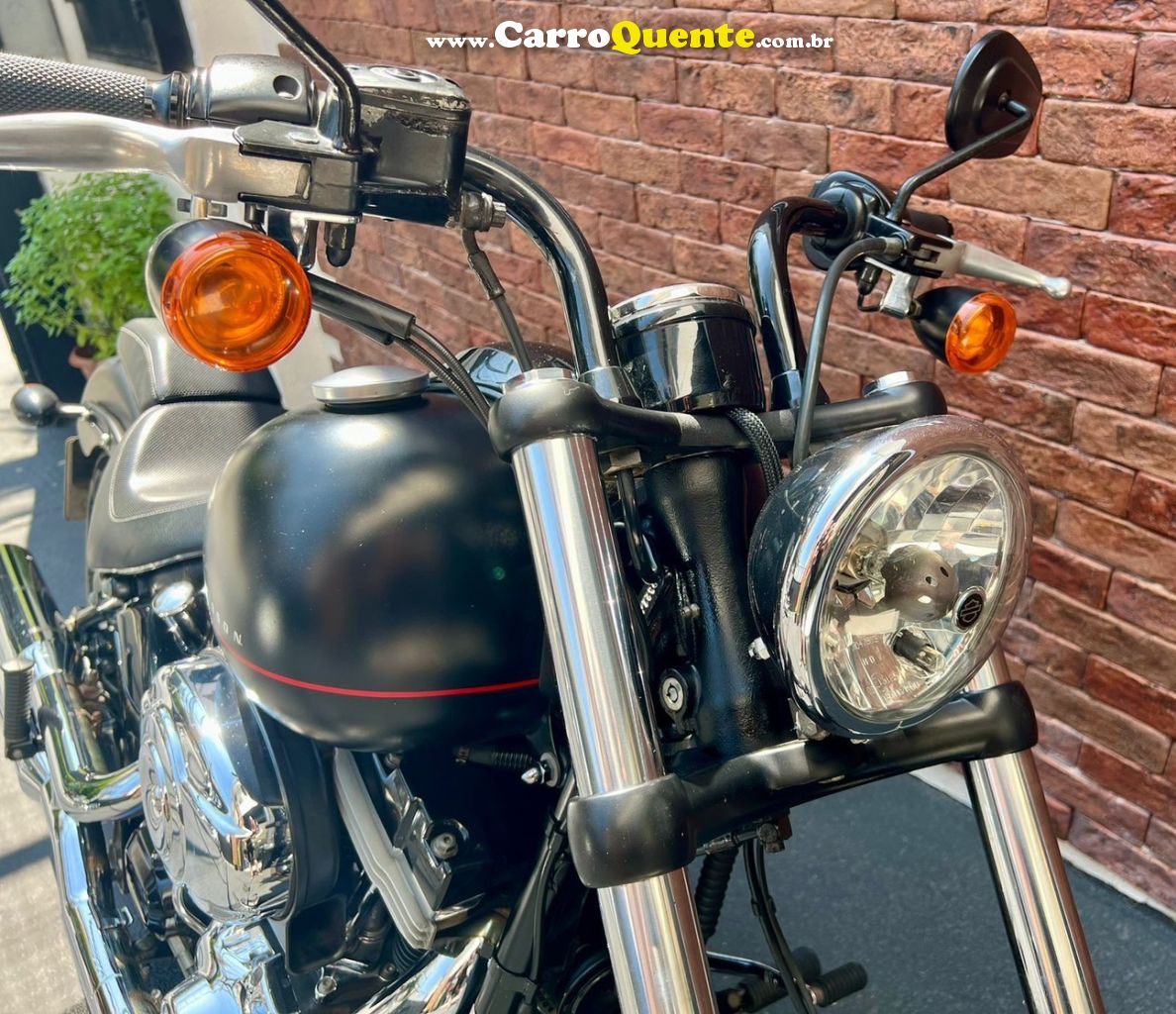 HARLEY-DAVIDSON SOFTAIL BLACKLINE 2012 - Loja