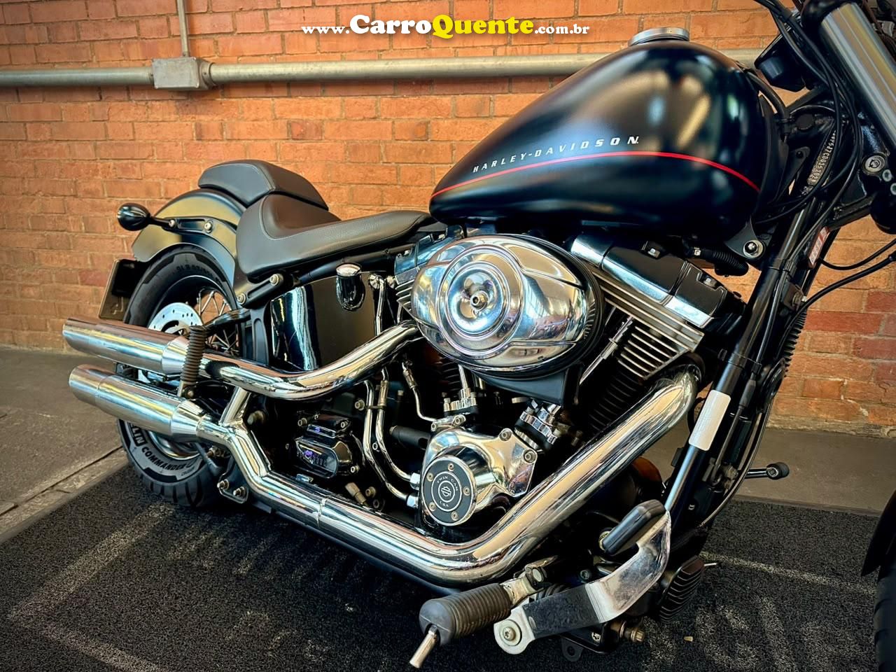 HARLEY-DAVIDSON SOFTAIL BLACKLINE 2012 - Loja