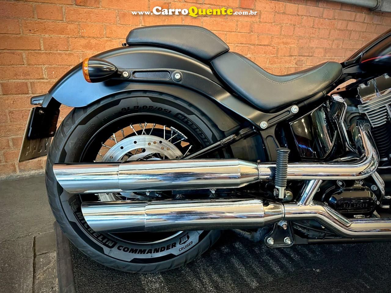 HARLEY-DAVIDSON SOFTAIL BLACKLINE 2012 - Loja