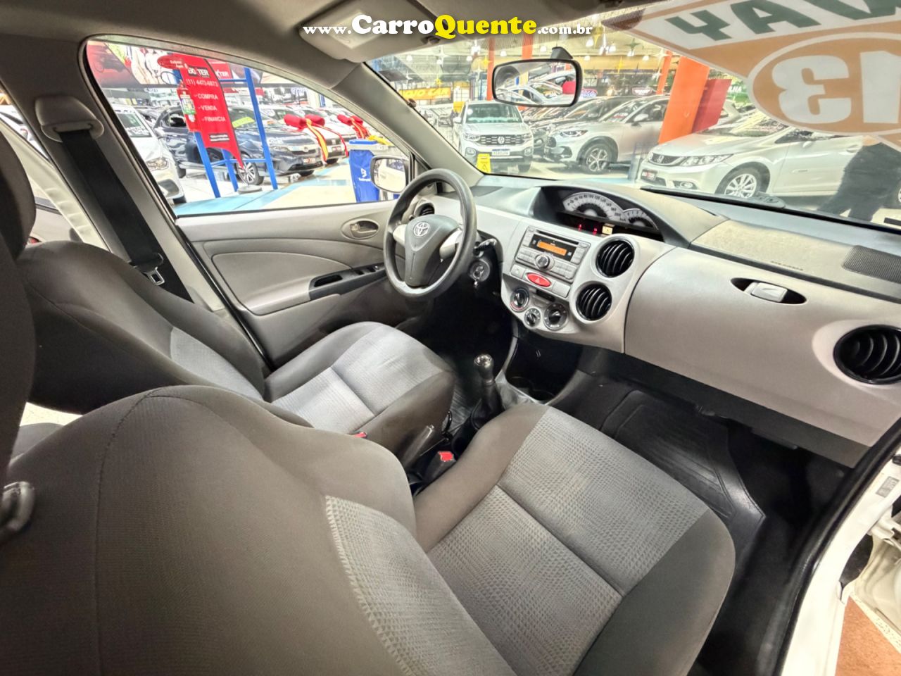 TOYOTA ETIOS 1.3 XS 16V 2013 - Loja