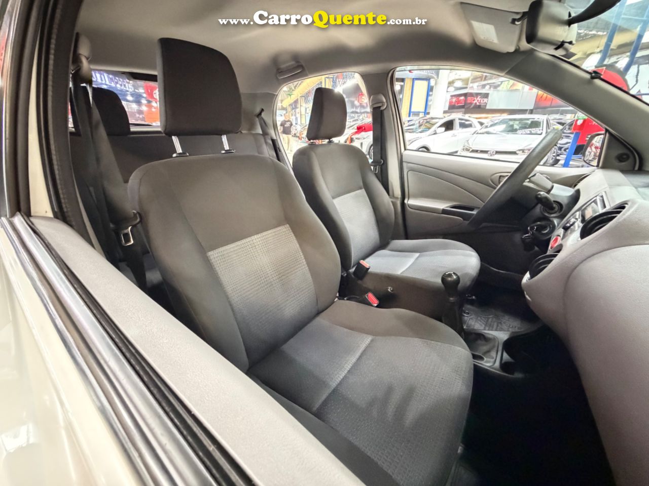 TOYOTA ETIOS 1.3 XS 16V 2013 - Loja