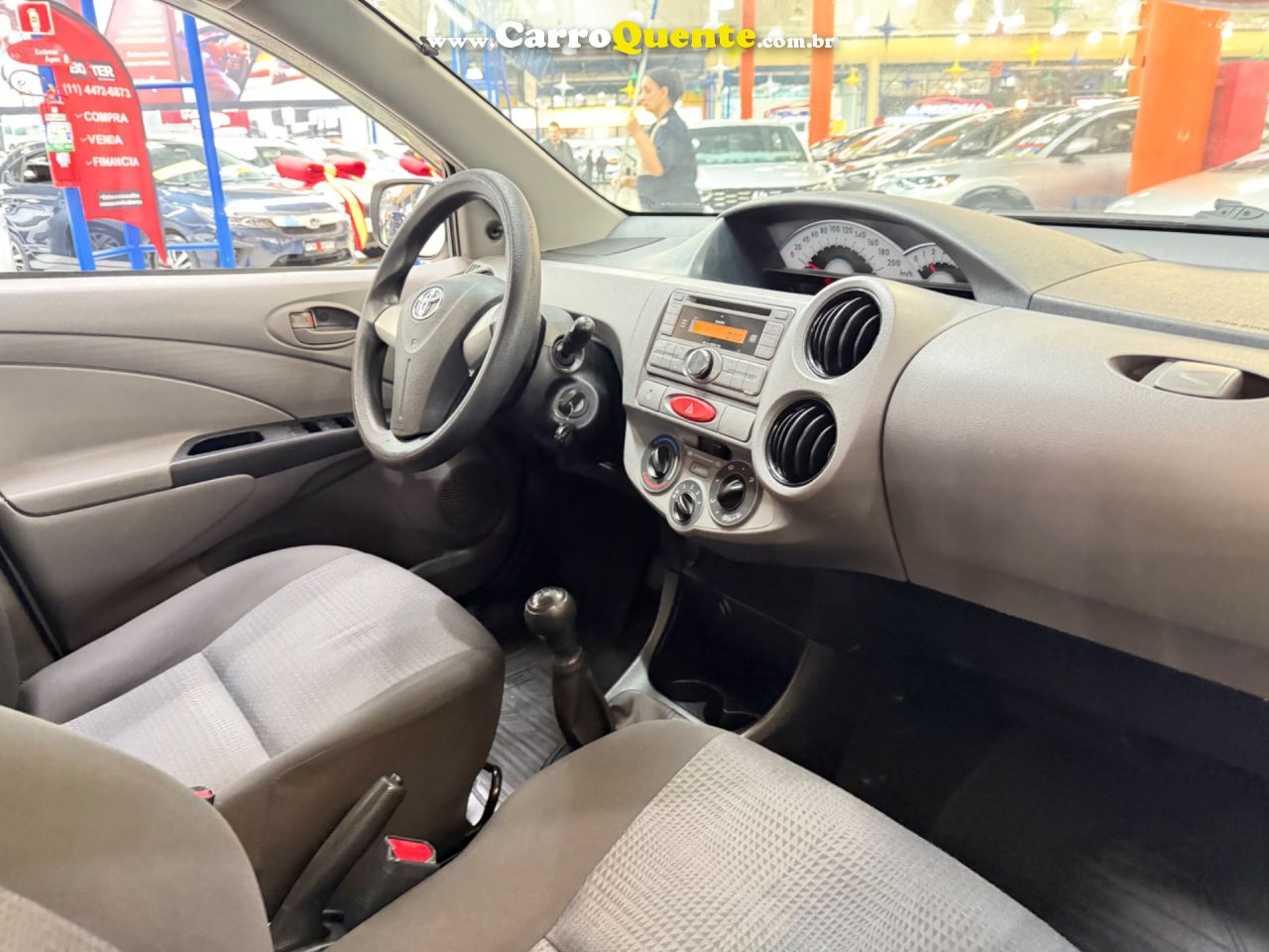 TOYOTA ETIOS 1.3 XS 16V 2013 - Loja