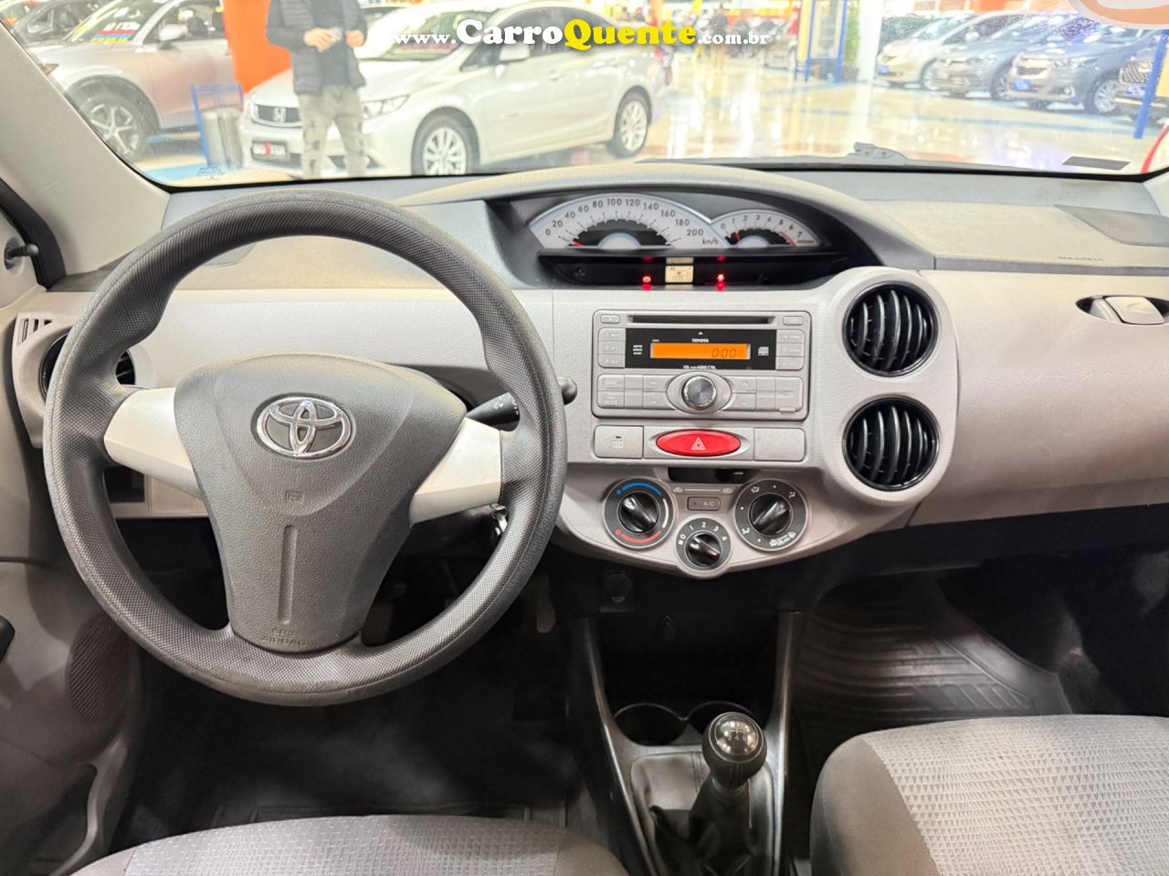 TOYOTA ETIOS 1.3 XS 16V 2013 - Loja