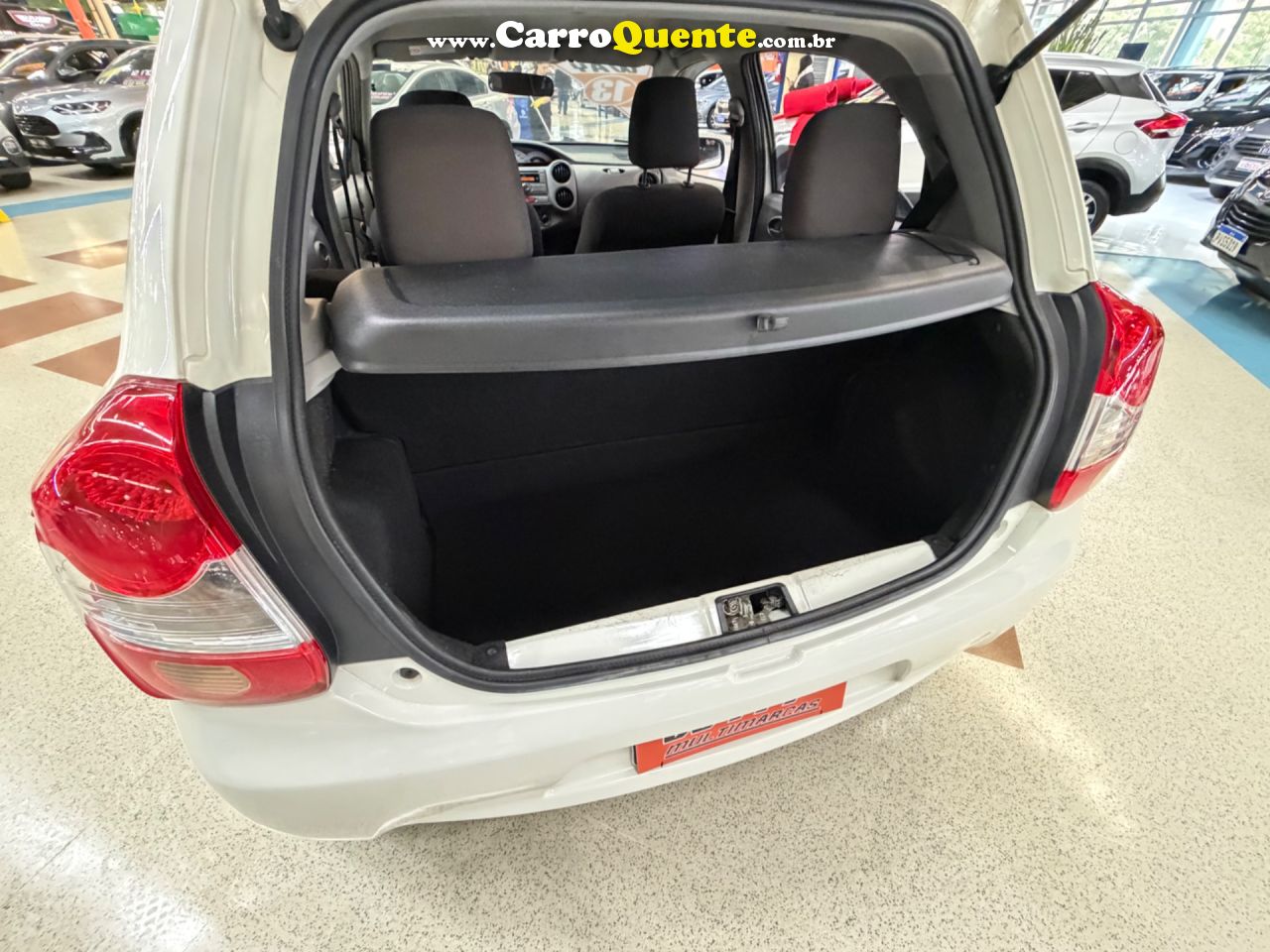 TOYOTA ETIOS 1.3 XS 16V 2013 - Loja