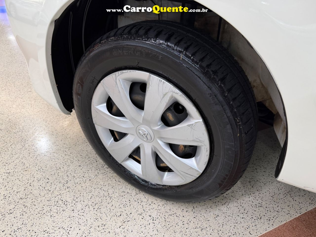 TOYOTA ETIOS 1.3 XS 16V 2013 - Loja