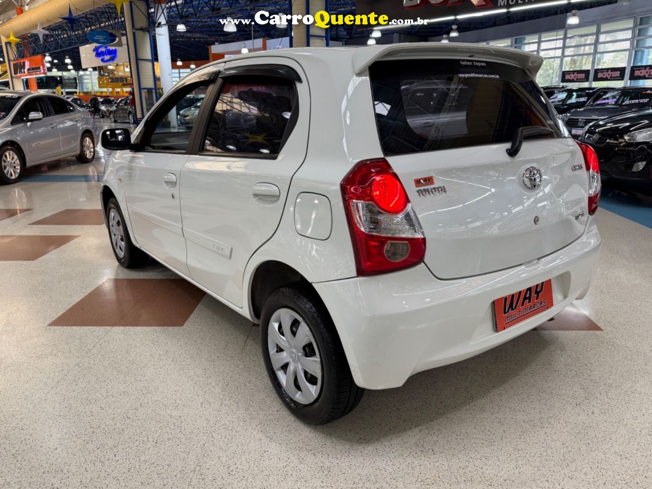 TOYOTA ETIOS 1.3 XS 16V 2013 - Loja