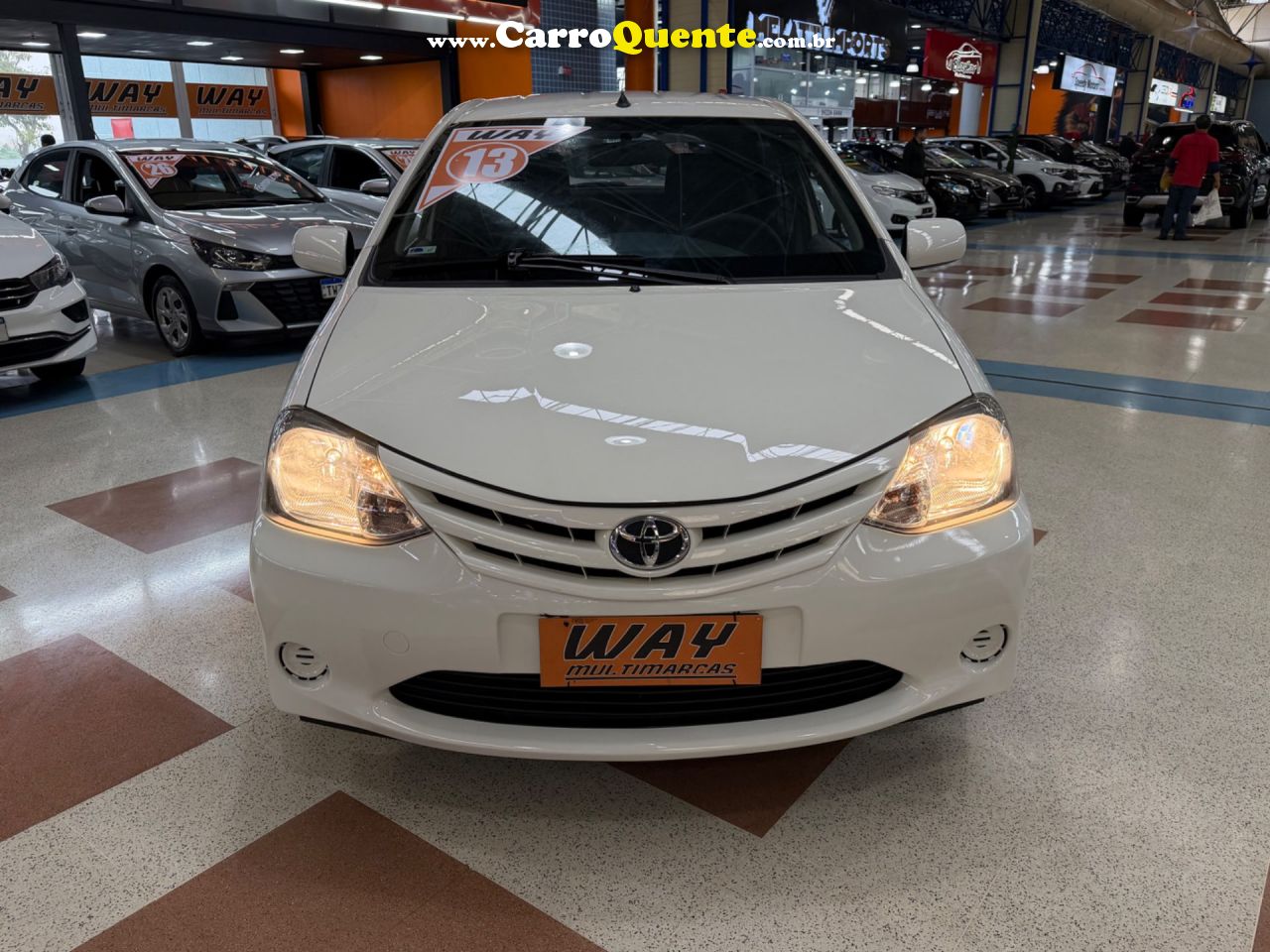 TOYOTA ETIOS 1.3 XS 16V 2013 - Loja