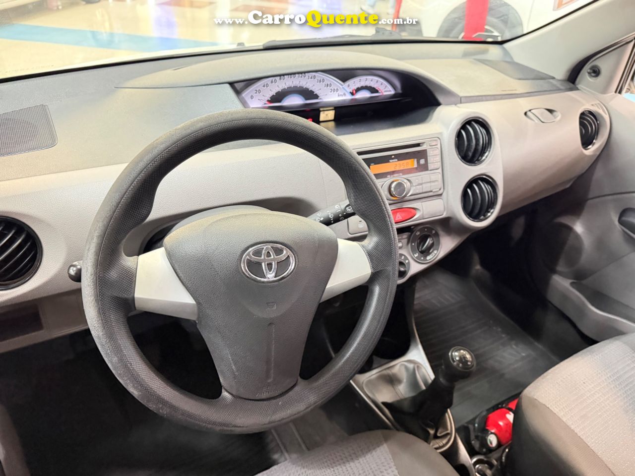 TOYOTA ETIOS 1.3 XS 16V 2013 - Loja