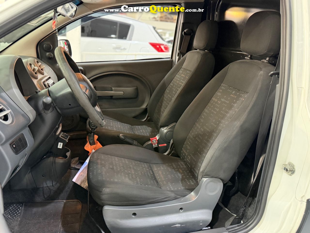 FIAT FIORINO 1.4 MPI FURGAO HARD WORKING 8V 2019 - Loja