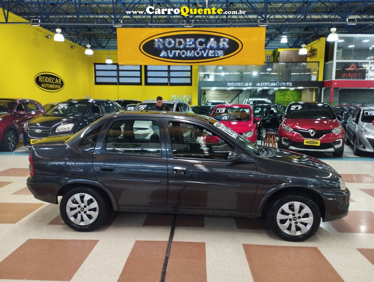 CHEVROLET CORSA 1.0 MPFI MILENIUM SEDAN 8V 2002 - Loja
