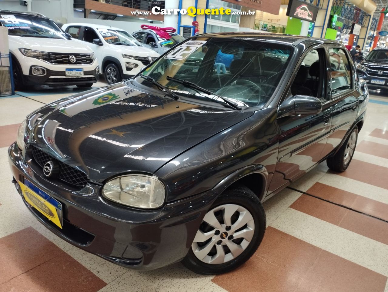 CHEVROLET CORSA 1.0 MPFI MILENIUM SEDAN 8V 2002 - Loja