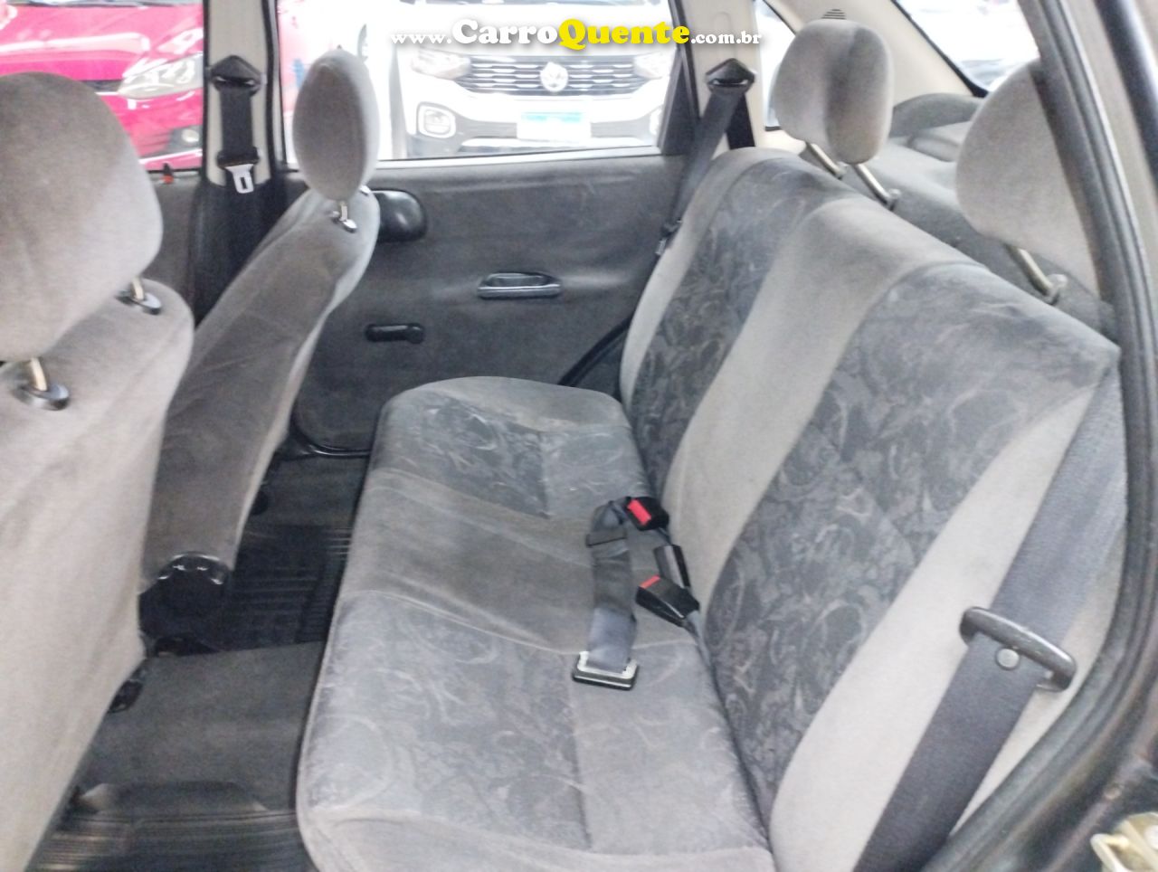CHEVROLET CORSA 1.0 MPFI MILENIUM SEDAN 8V 2002 - Loja