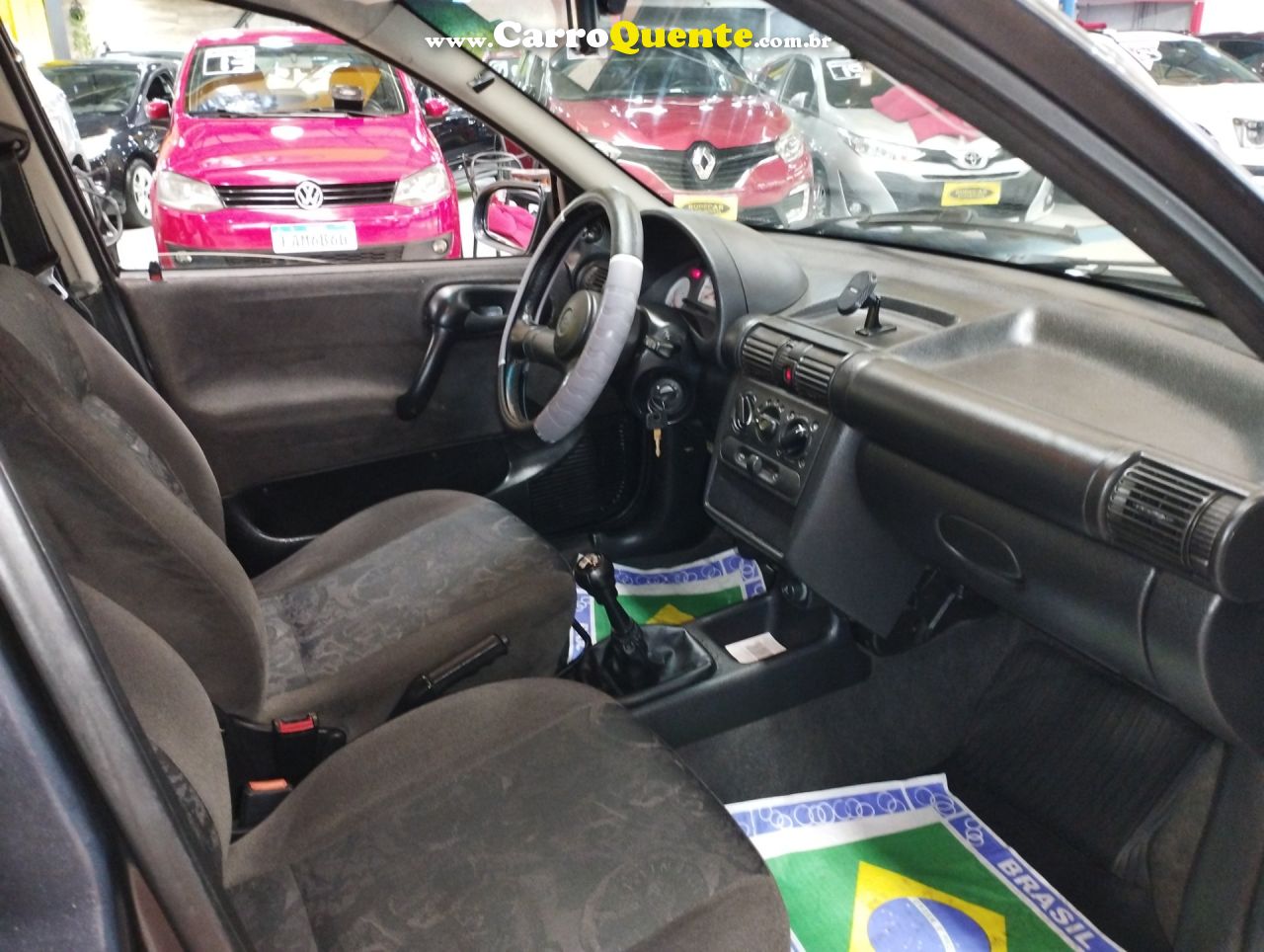 CHEVROLET CORSA 1.0 MPFI MILENIUM SEDAN 8V 2002 - Loja