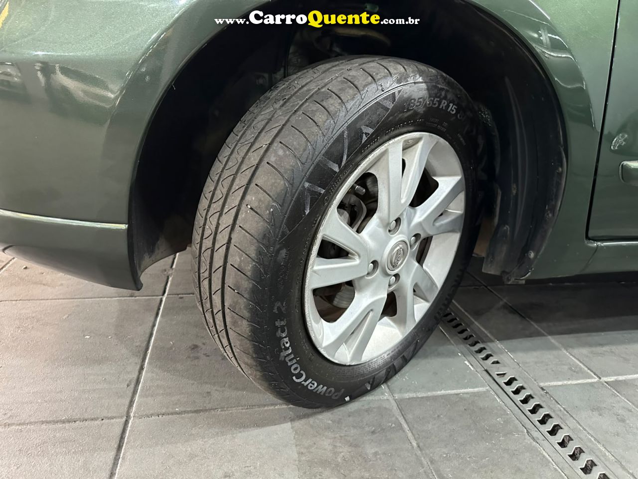 NISSAN LIVINA 1.8 S 16V 2014 - Loja