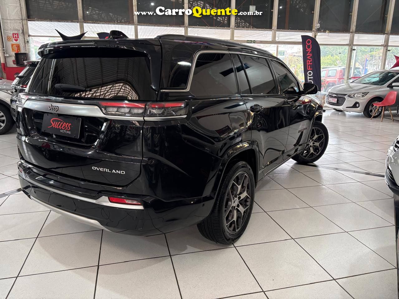 COMMANDER 1.3 T270 TURBO OVERLAND C/ BAIXA KM 2022 - Loja