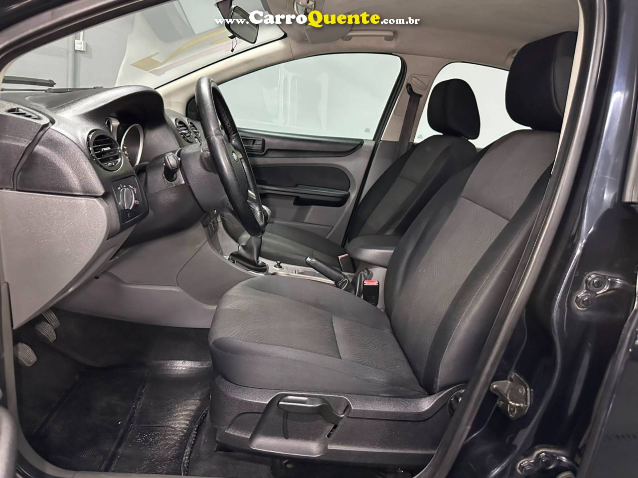 FORD FOCUS 1.6 GL 8V 2012 - Loja