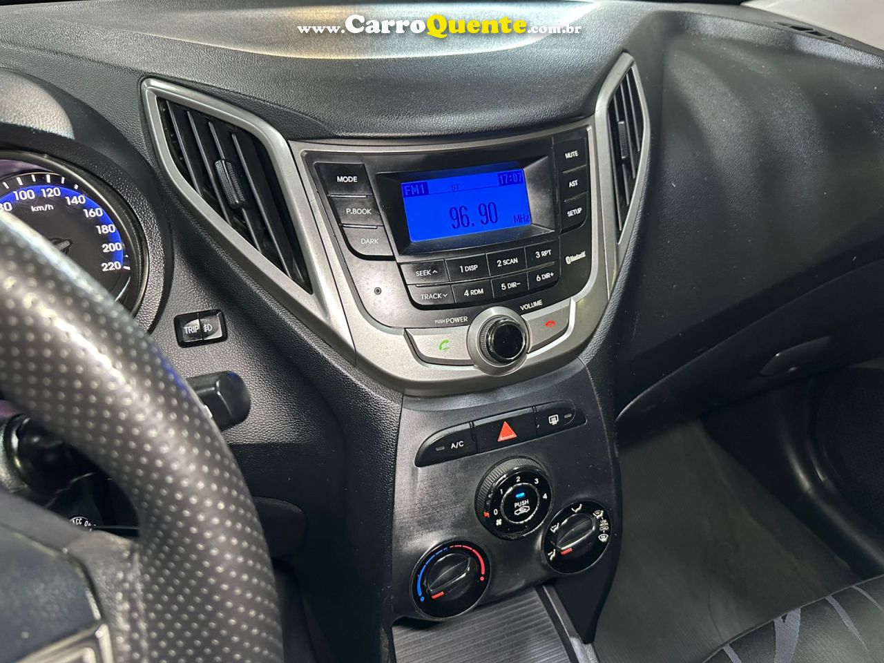 HYUNDAI HB20 1.0 COMFORT PLUS 12V 2015 - Loja