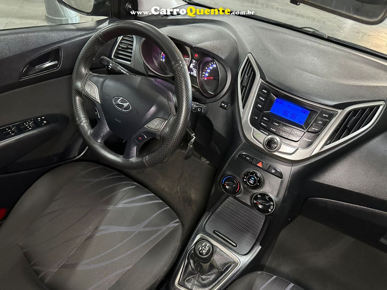 HYUNDAI HB20 1.0 COMFORT PLUS 12V 2015 - Loja