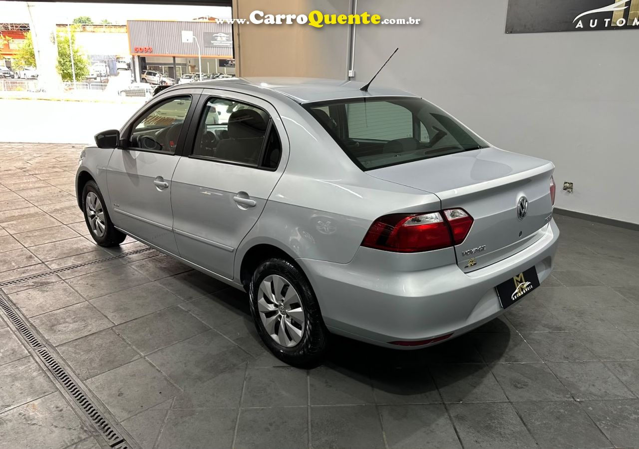 VOLKSWAGEN VOYAGE 1.6 MI TREND 8V 2013 - Loja