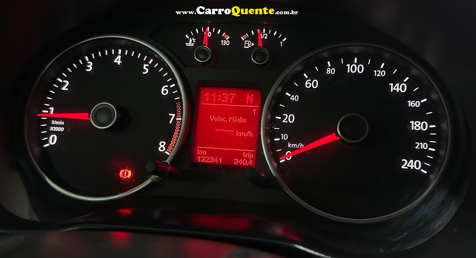 VOLKSWAGEN VOYAGE 1.6 MI TREND 8V 2013 - Loja