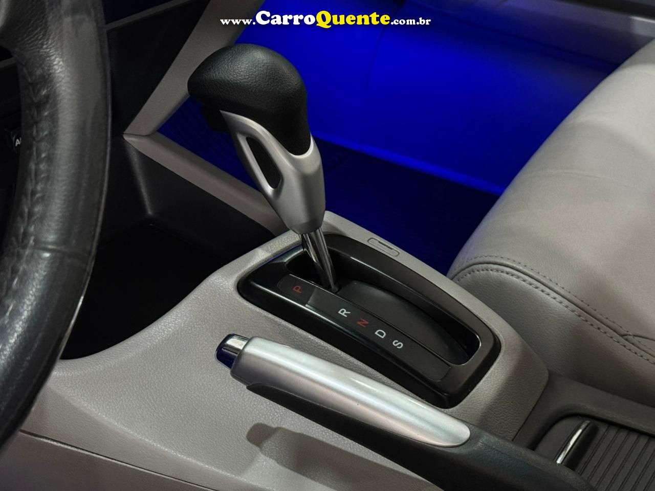 HONDA CIVIC 2.0 LXR 16V 2014 - Loja
