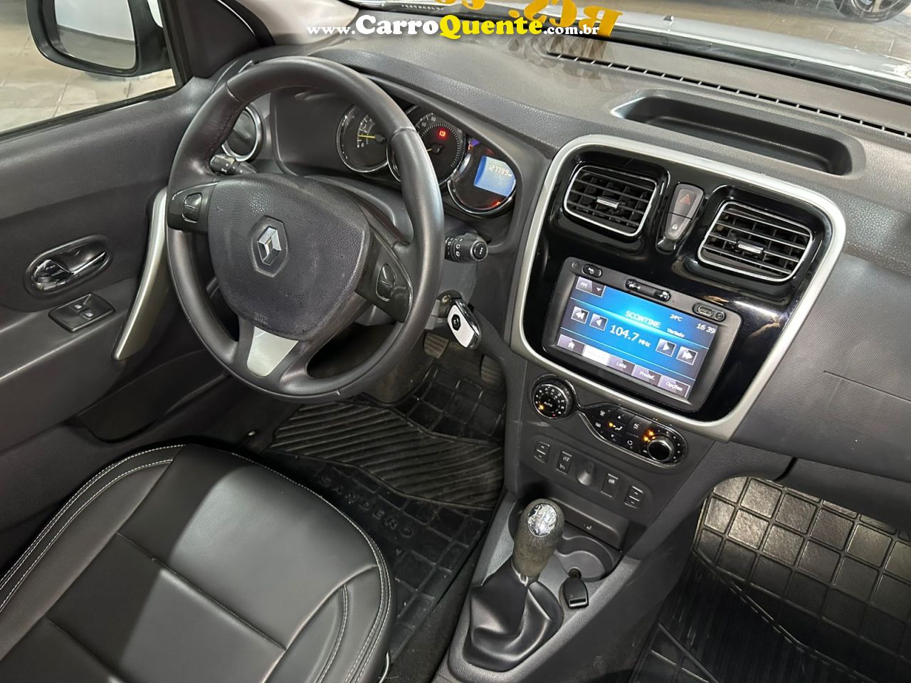 RENAULT SANDERO 1.6 DYNAMIQUE 8V 2014 - Loja