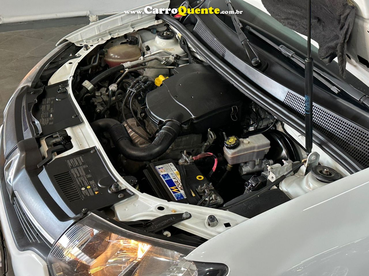 RENAULT SANDERO 1.6 DYNAMIQUE 8V 2014 - Loja