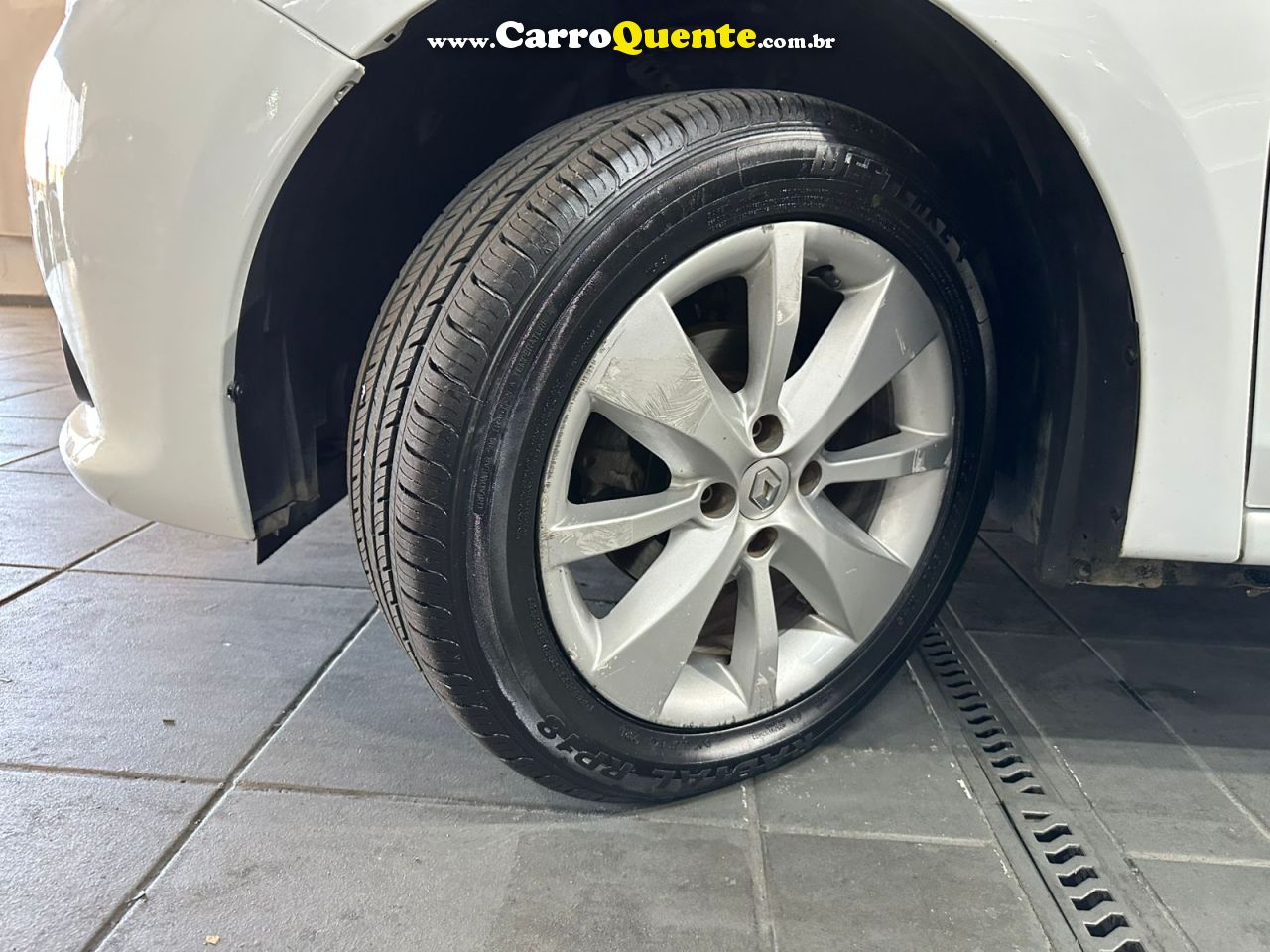RENAULT SANDERO 1.6 DYNAMIQUE 8V 2014 - Loja
