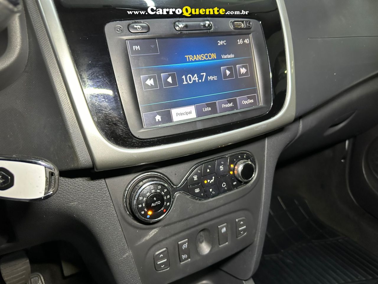 RENAULT SANDERO 1.6 DYNAMIQUE 8V 2014 - Loja