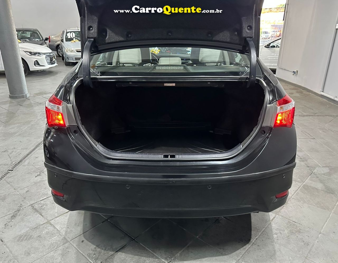 TOYOTA COROLLA 1.8 GLI 16V 2017 - Loja