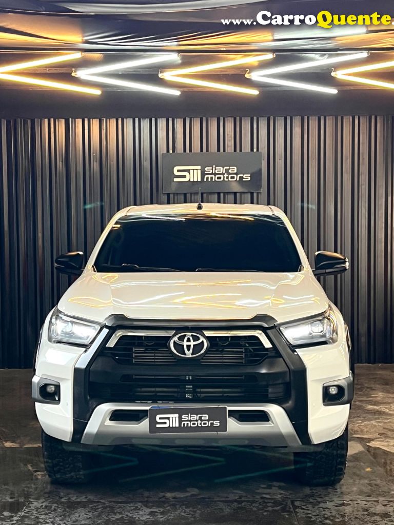 TOYOTA   HILUX CD 4X4 2.8 DIESEL MEC.   BRANCO 2022 2.8 DIESEL - Loja