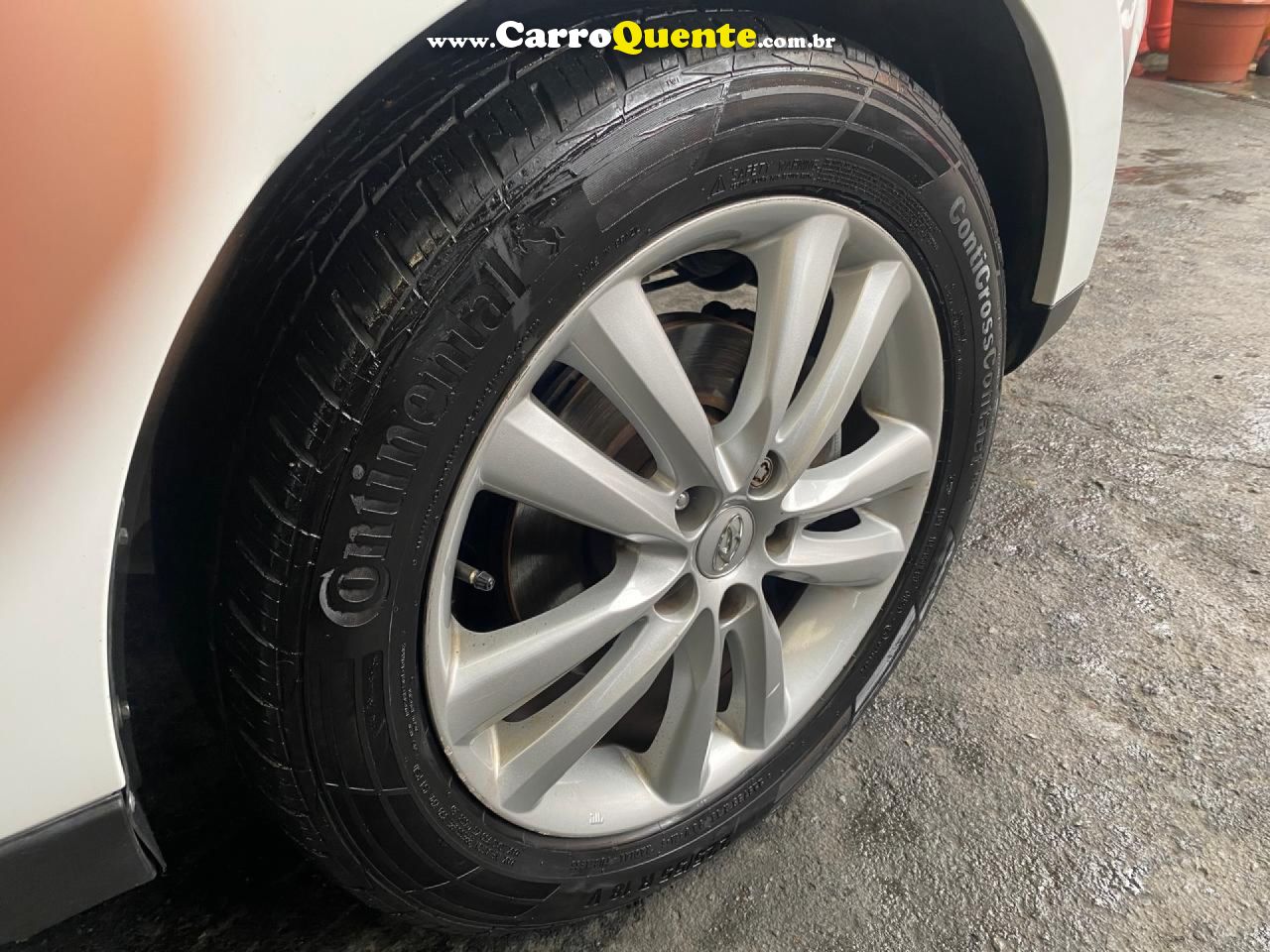 HYUNDAI   IX35 GLS 2.0 16V 2WD FLEX AUT.   BRANCO 2015 2.0 FLEX - Loja