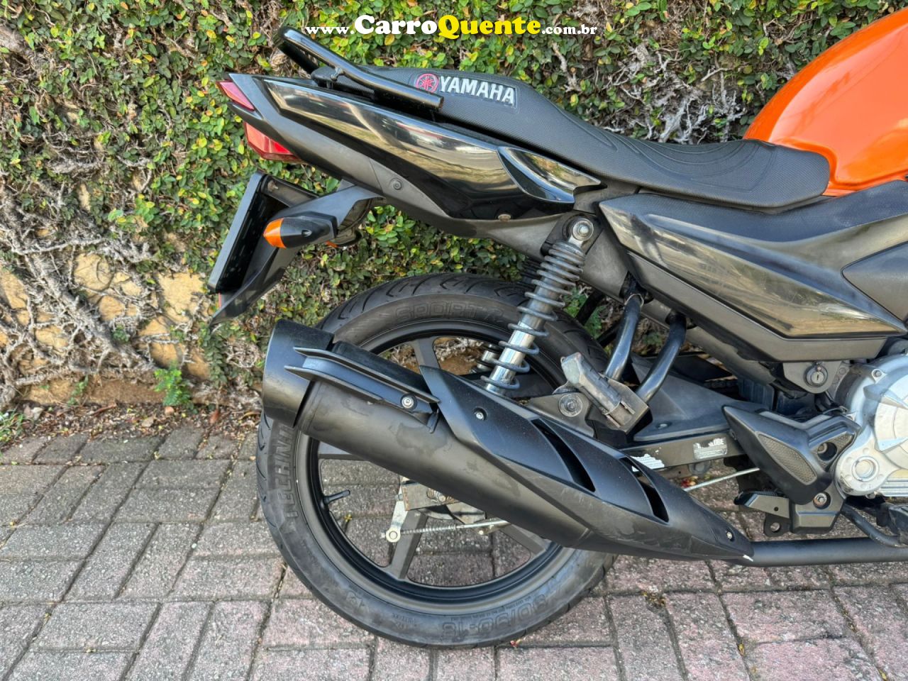 YAMAHA    YBR FACTOR 150   LARANJA 2016 150 GASOLINA - Loja