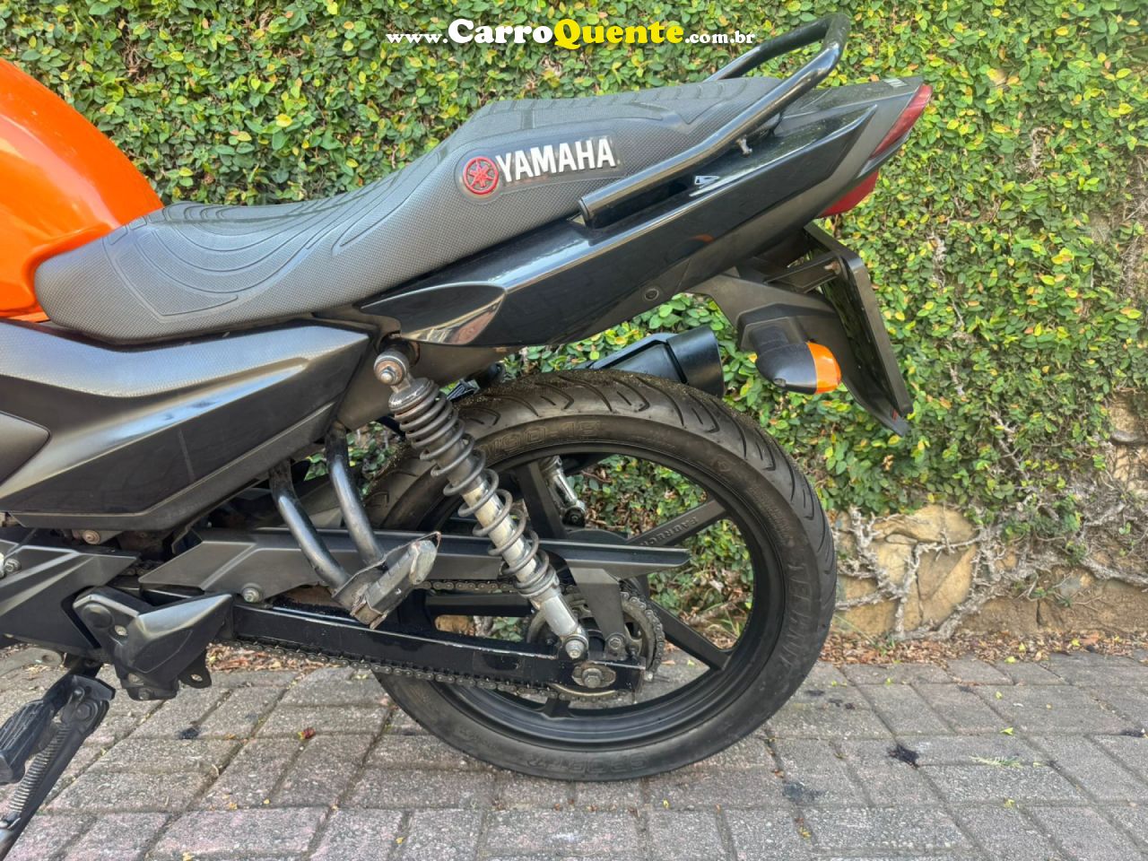 YAMAHA    YBR FACTOR 150   LARANJA 2016 150 GASOLINA - Loja