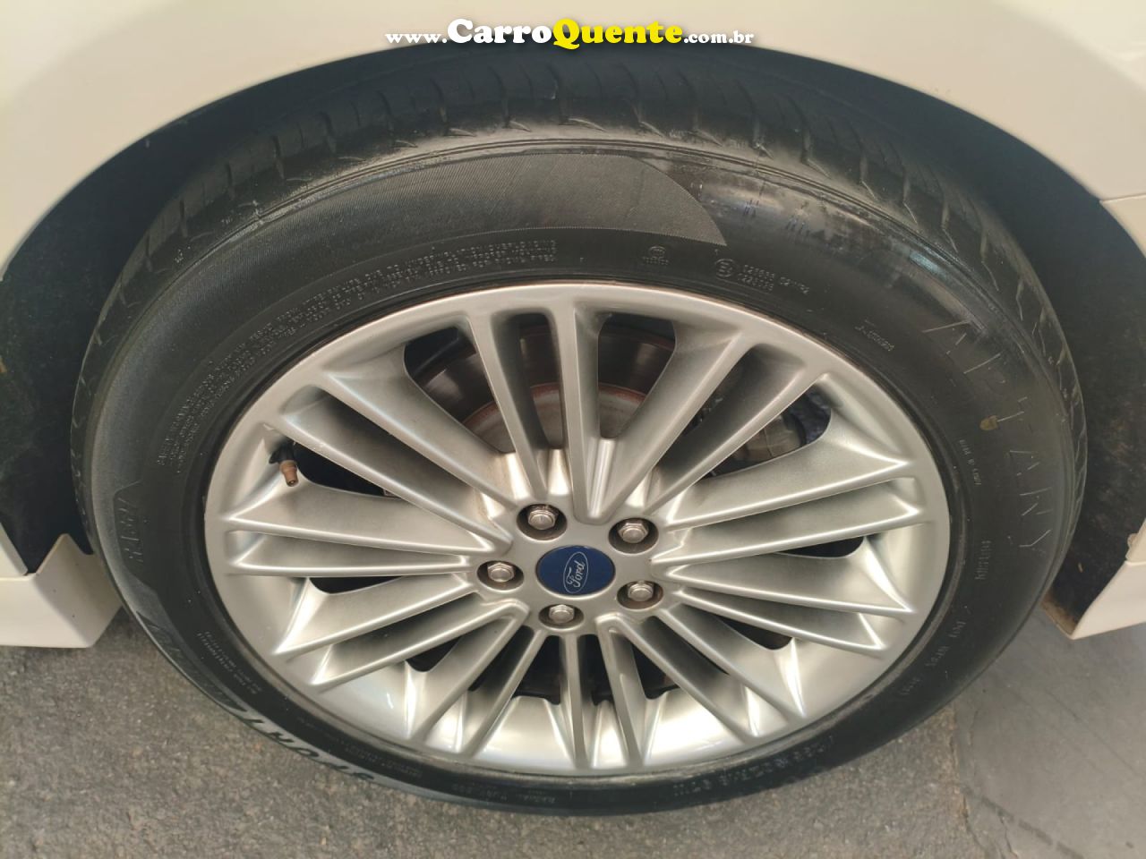 FORD   FUSION TITANIUM 2.0 GTDI ECO. FWD AUT.   BRANCO 2015 2.0 GASOLINA - Loja