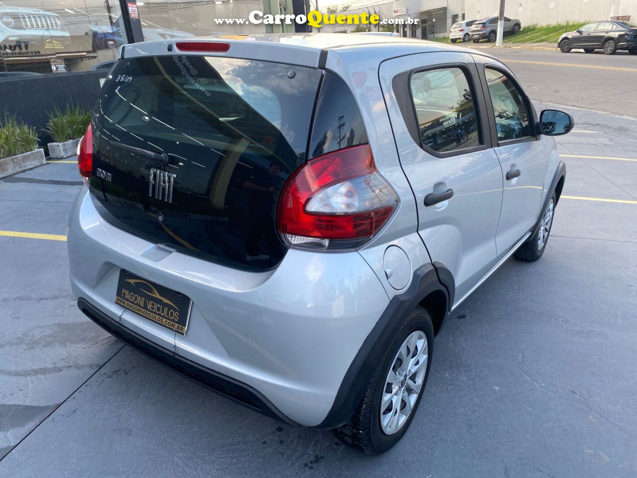 FIAT   MOBI LIKE 1.0 FIRE FLEX 5P.   PRATA 2025 1.0 FLEX - Loja