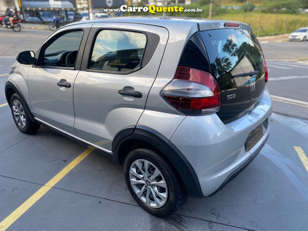 FIAT   MOBI LIKE 1.0 FIRE FLEX 5P.   PRATA 2025 1.0 FLEX - Loja