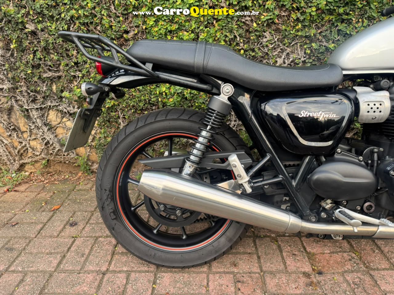 TRIUMPH   STREET TWIN 900   PRATA 2017 900 GASOLINA - Loja