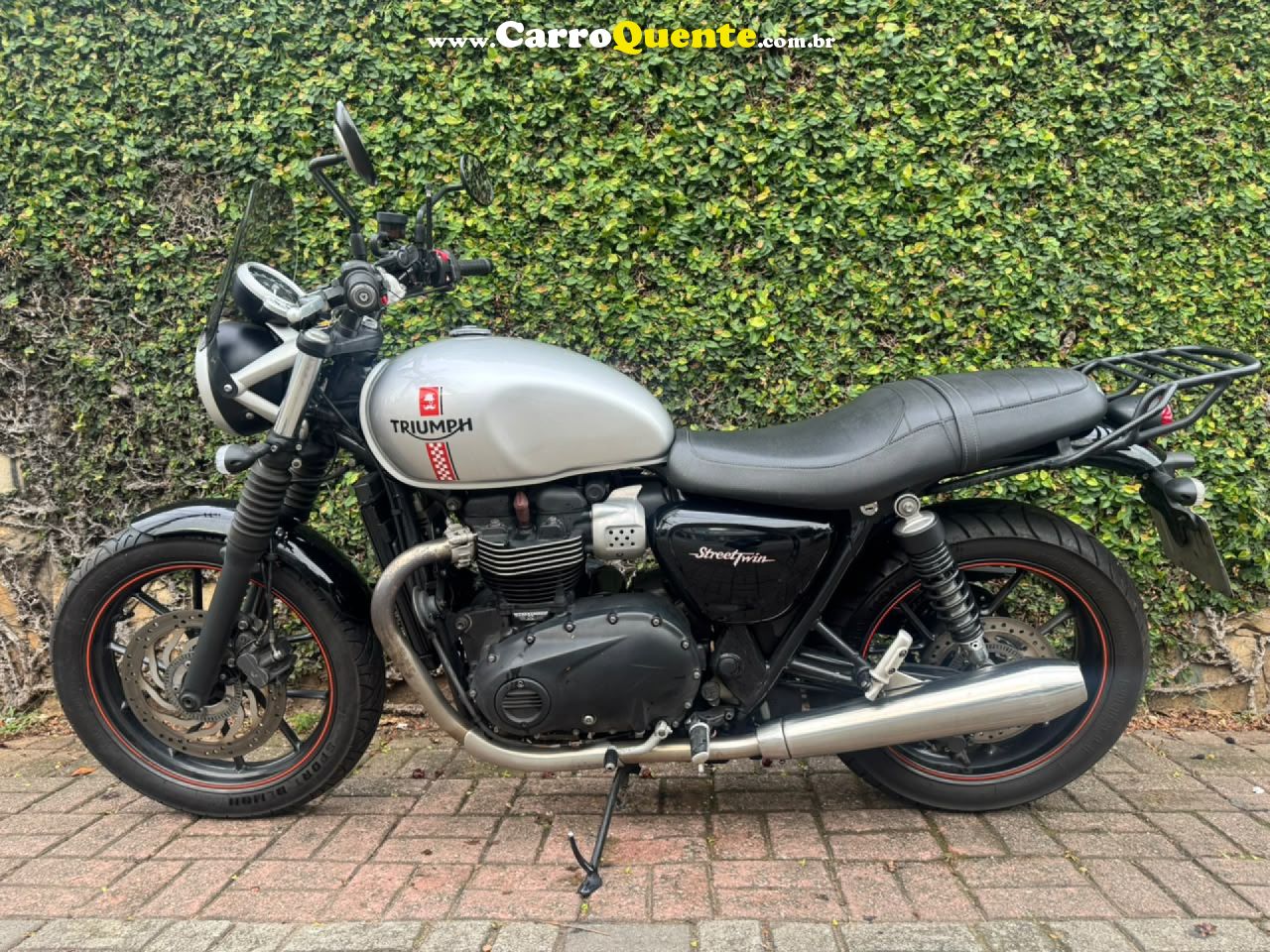 TRIUMPH   STREET TWIN 900   PRATA 2017 900 GASOLINA - Loja