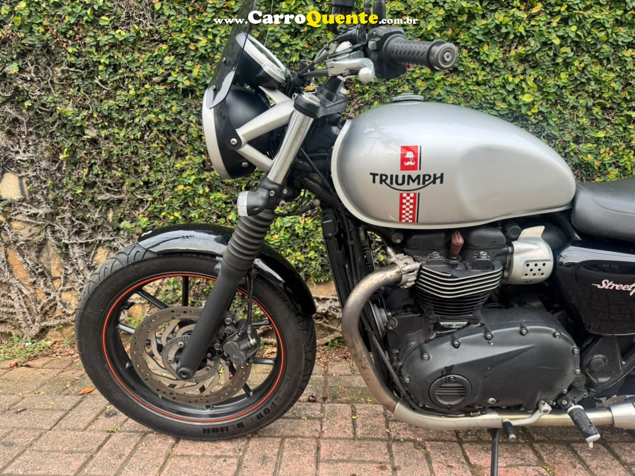 TRIUMPH   STREET TWIN 900   PRATA 2017 900 GASOLINA - Loja