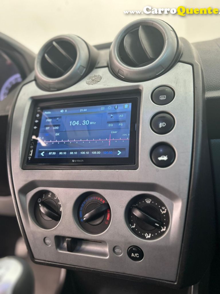 FORD   FIESTA SE 1.0 8V FLEX 5P   PRATA 2014 1.0 FLEX - Loja