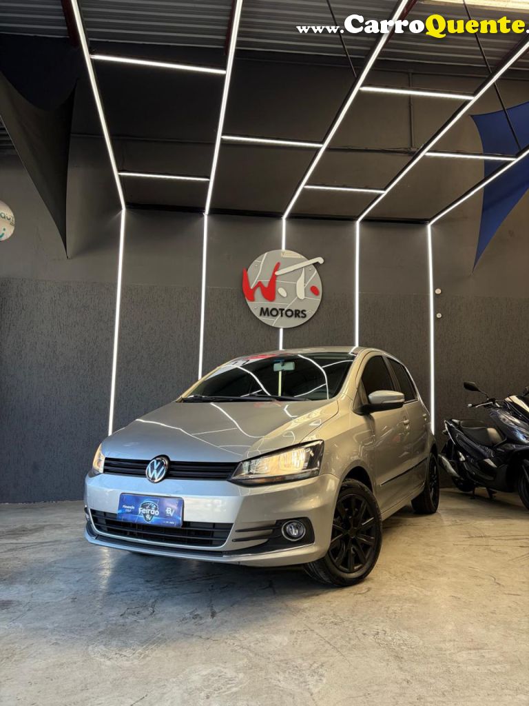 VOLKSWAGEN   FOX TRENDLINE 1.0 FLEX 12V 5P   PRATA 2017 1.0 FLEX - Loja