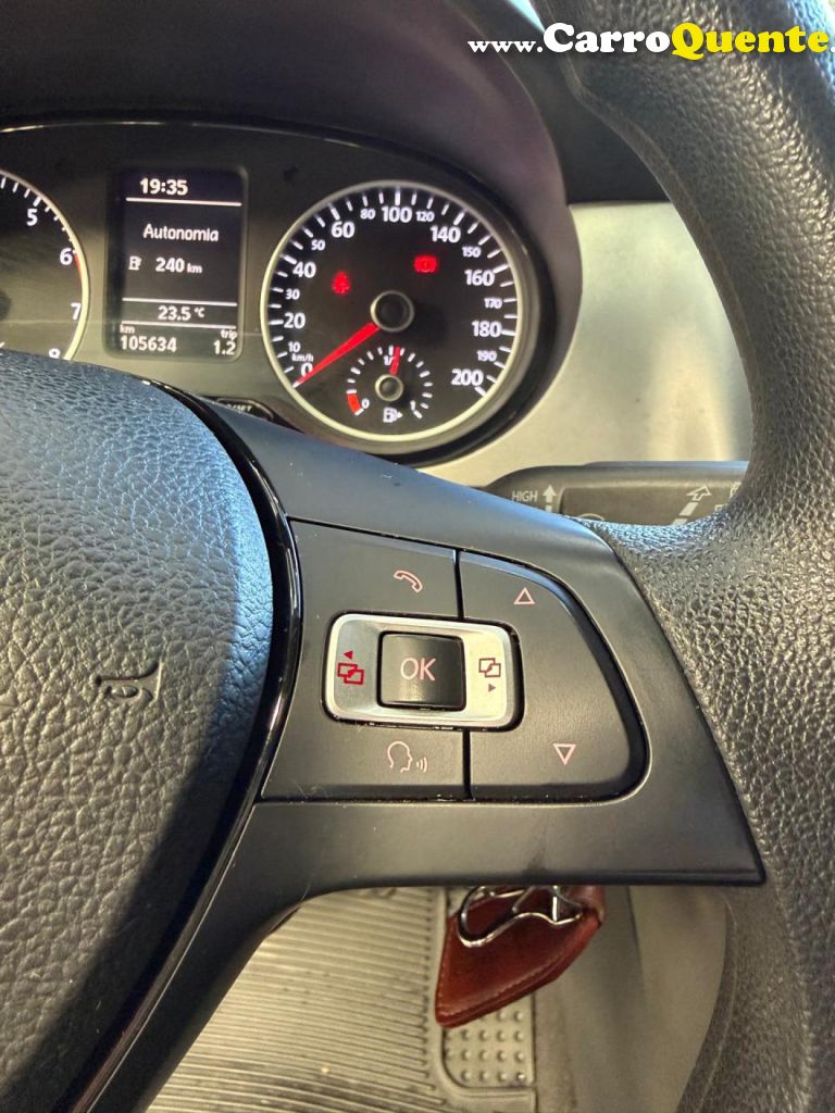 VOLKSWAGEN   FOX TRENDLINE 1.0 FLEX 12V 5P   PRATA 2017 1.0 FLEX - Loja
