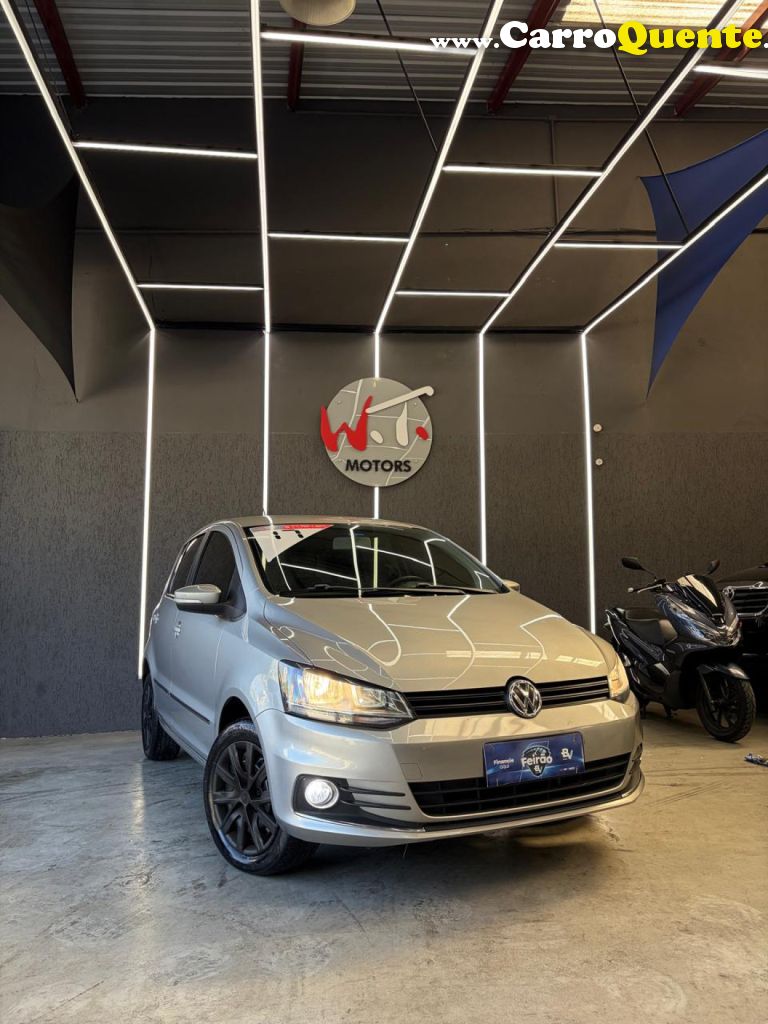 VOLKSWAGEN   FOX TRENDLINE 1.0 FLEX 12V 5P   PRATA 2017 1.0 FLEX - Loja