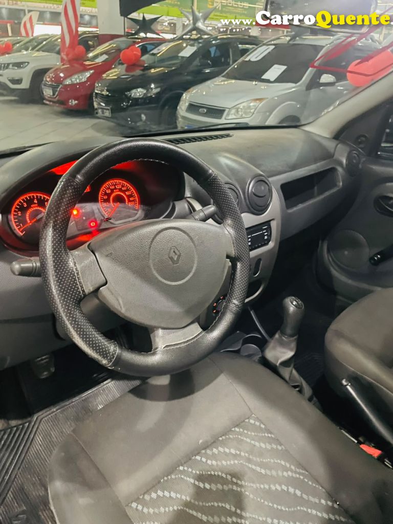 RENAULT   LOGAN AUTHENTIQUE HI-FLEX 1.0 16V 4P   BEGE 2011 1.0 GASOLINA - Loja